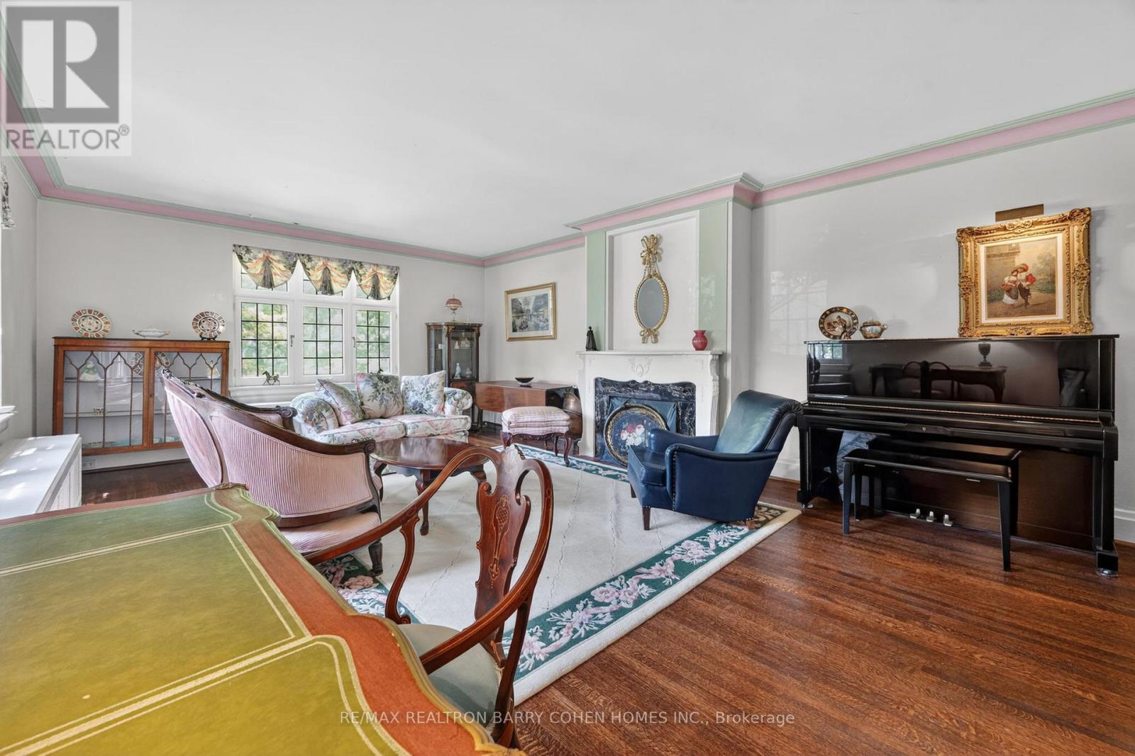 29 STRATHGOWAN CRESCENT - 4