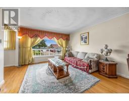 Bedroom - 7 Daystrom Drive, Toronto, ON M9M2A8 Photo 6