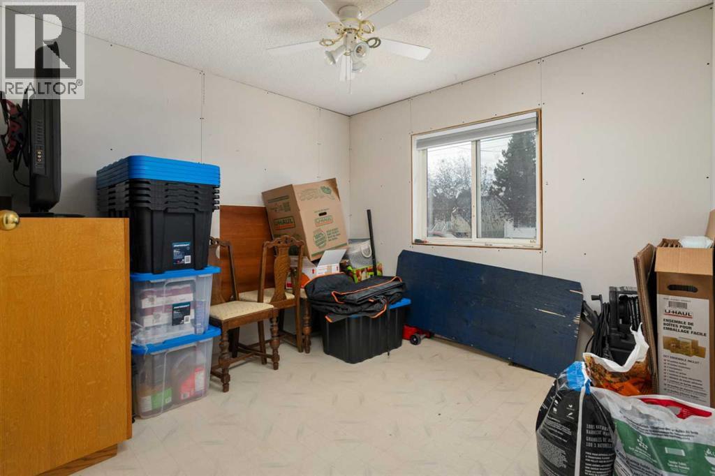 5233 47 Street — photo 14