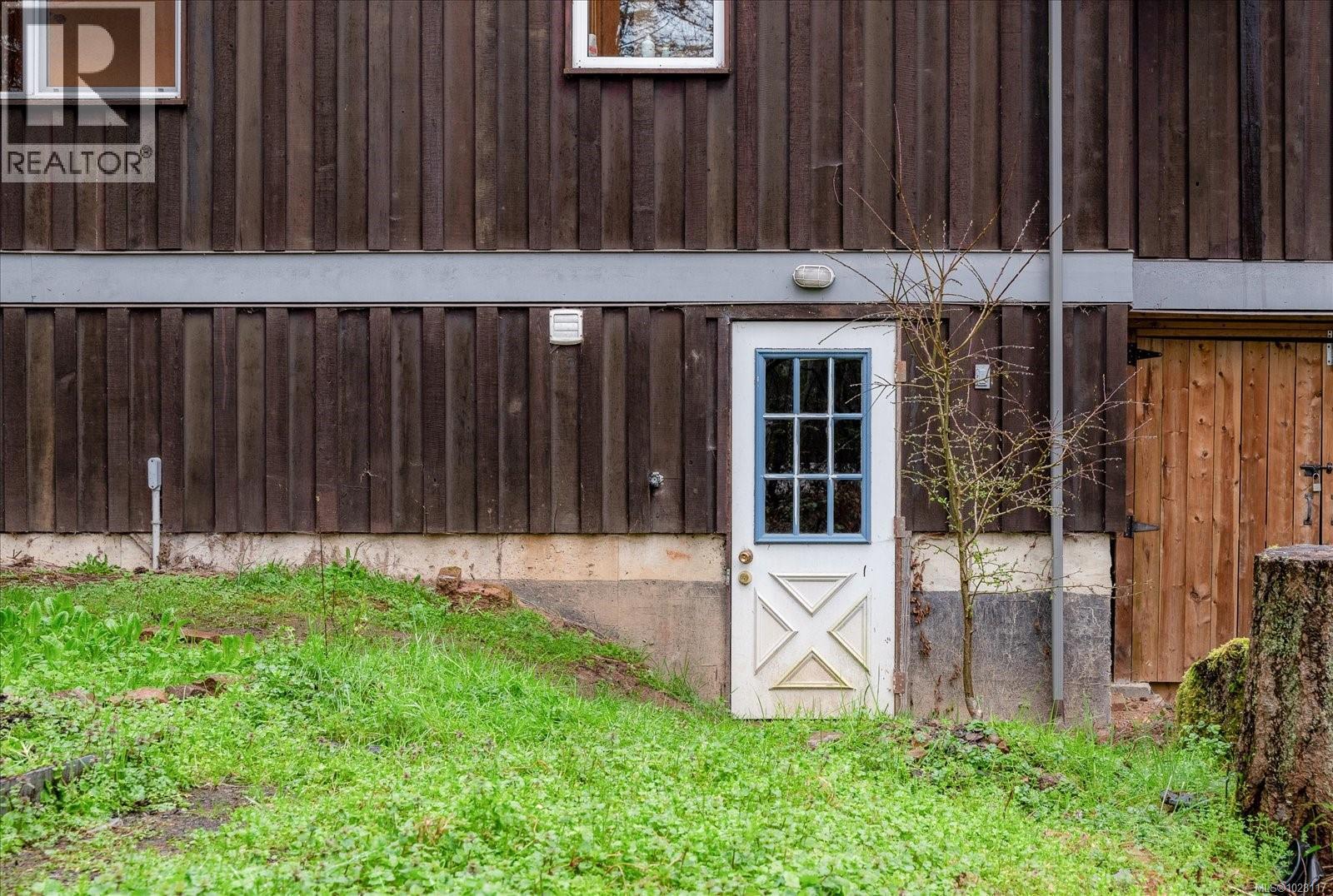 685 Rollo Rd - 32