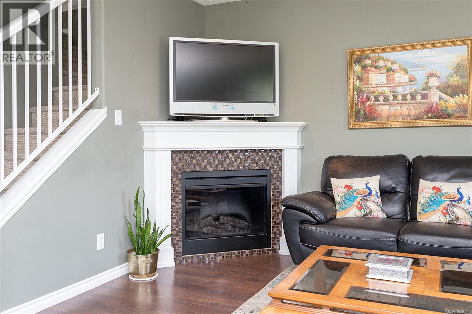 #305 908 Brock Ave - 11