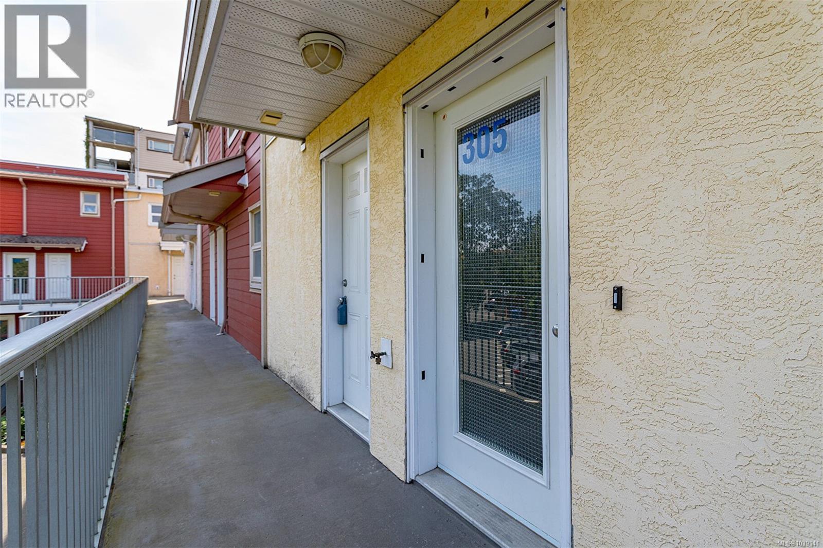 #305 908 Brock Ave - 3