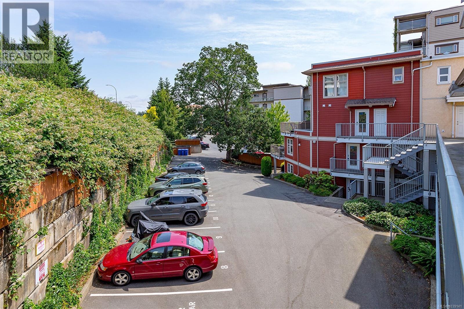 #305 908 Brock Ave - 38