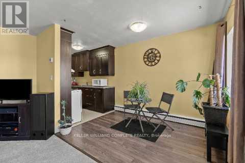 #37 456 CARLTON STREET - 12