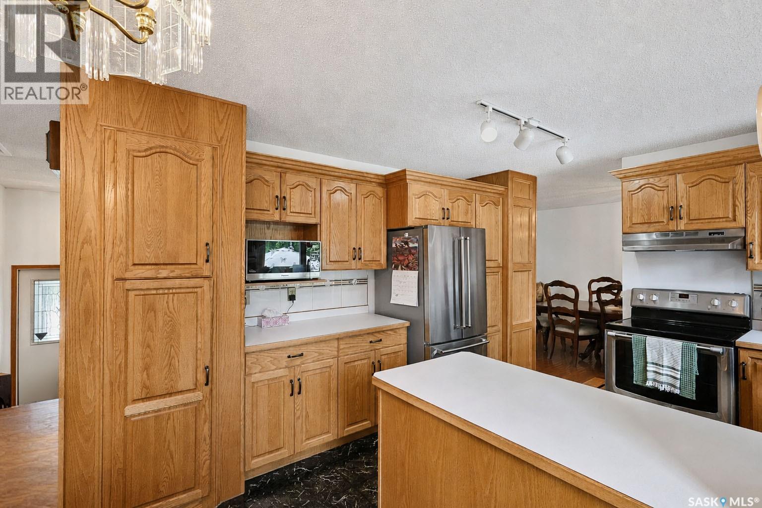 837 CONROY PLACE — photo 12