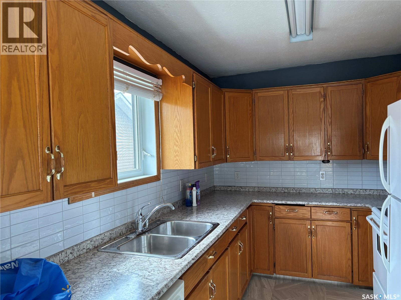 1012 Stadacona STREET E - photo 3
