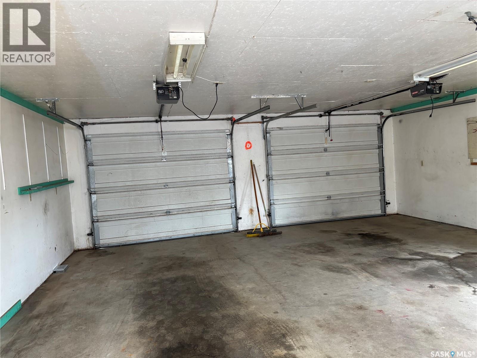 1012 Stadacona STREET E — photo 40