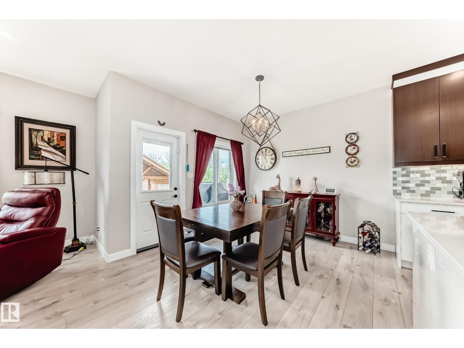 3895 Robins CR NW - 10