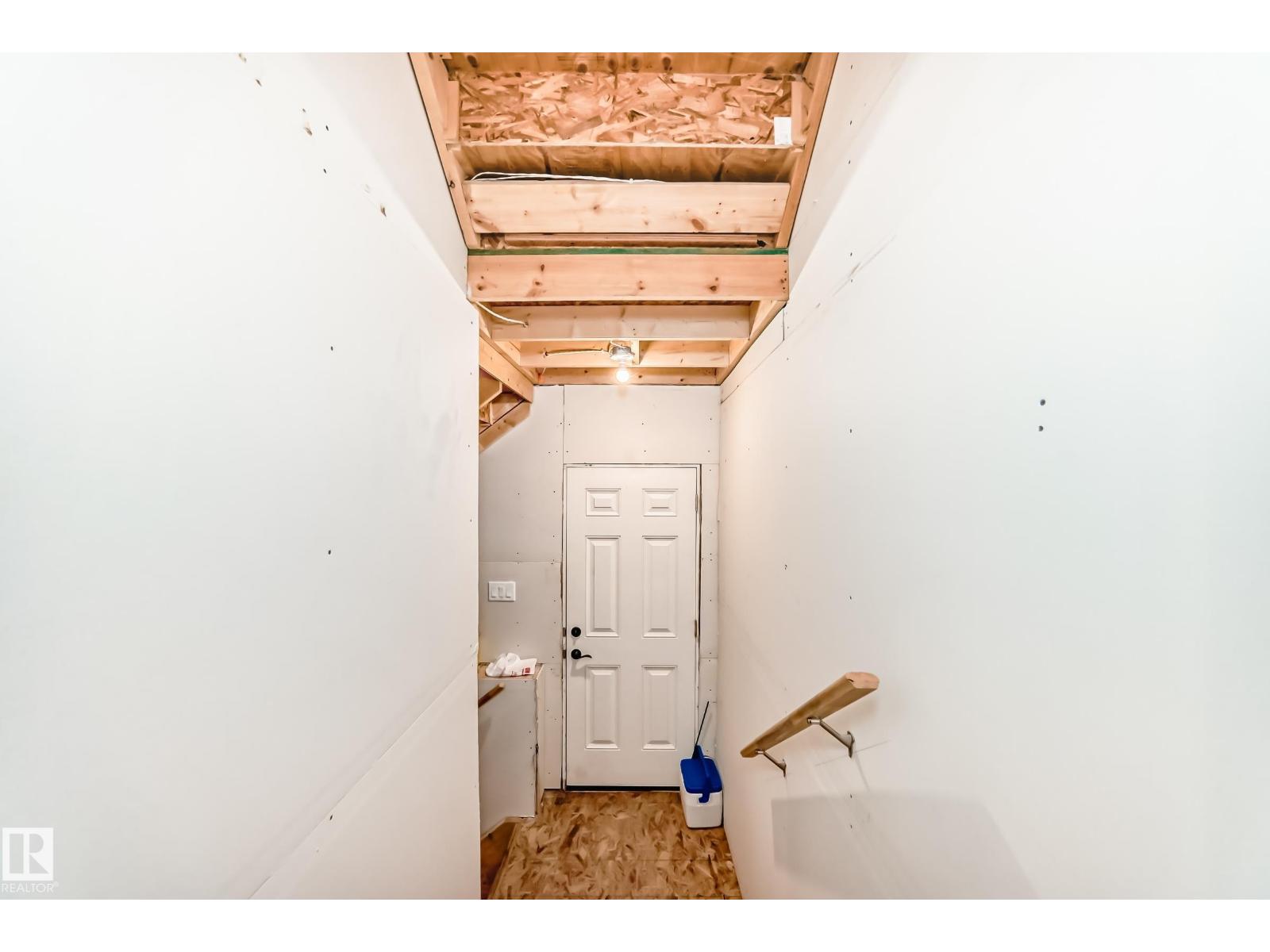 3895 Robins CR NW - 52