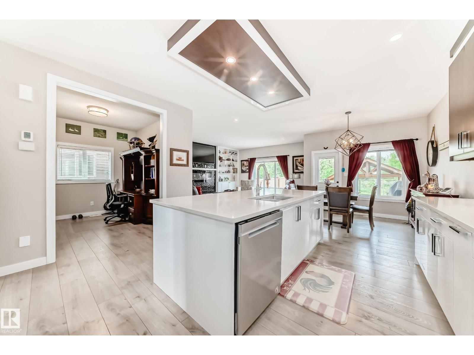 3895 Robins CR NW - 8