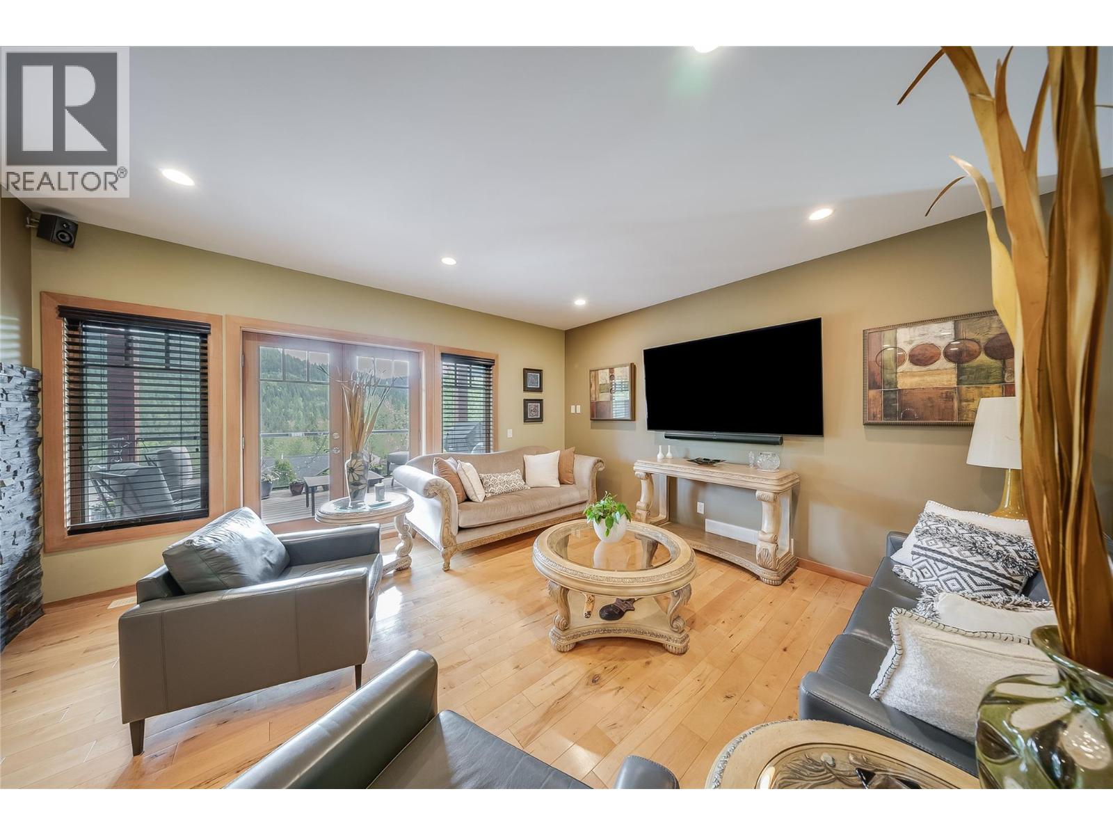 1009 Silvertip Road - 15