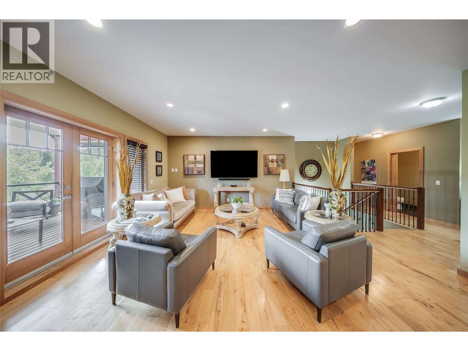 1009 Silvertip Road - 17