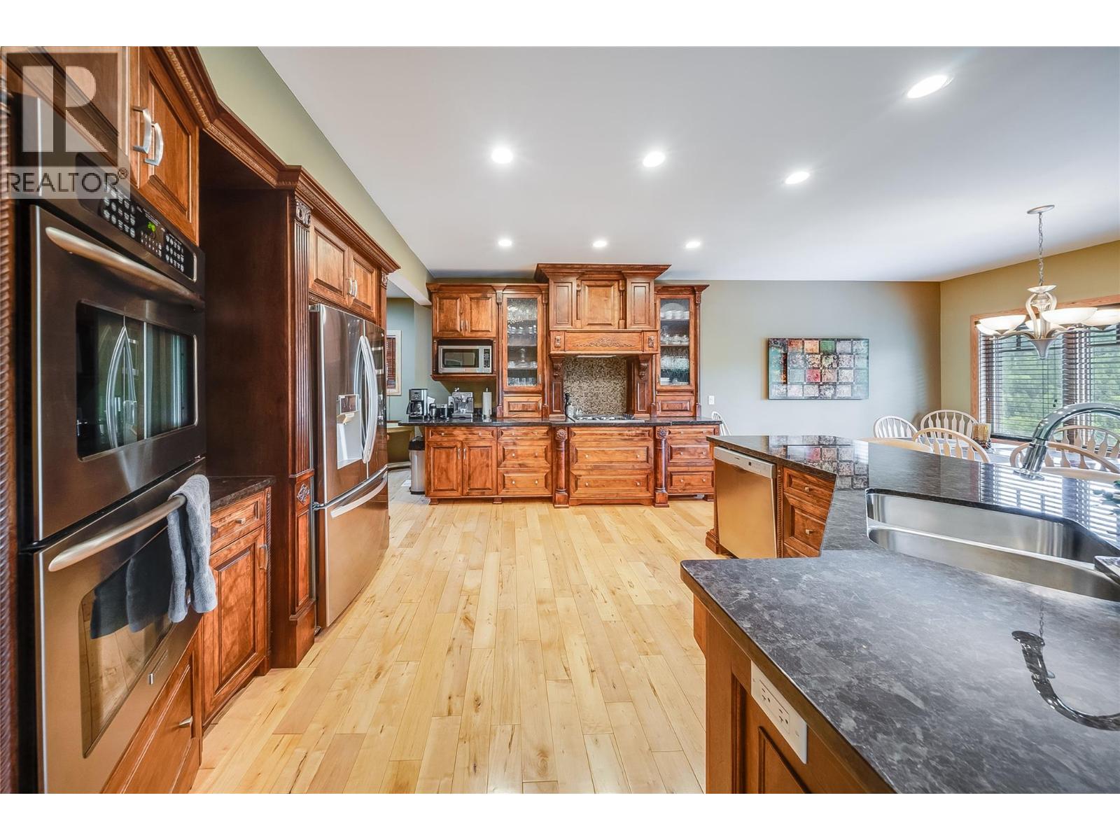 1009 Silvertip Road - 12