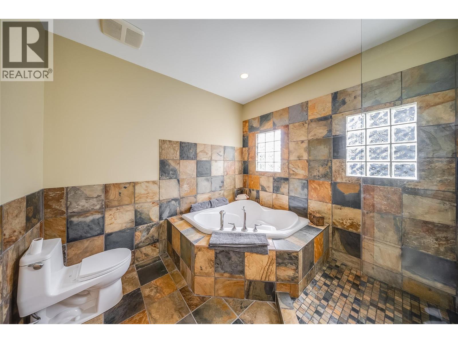 1009 Silvertip Road - 24