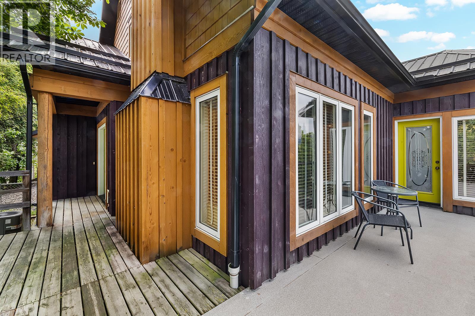 109 2nd Avenue S - 12