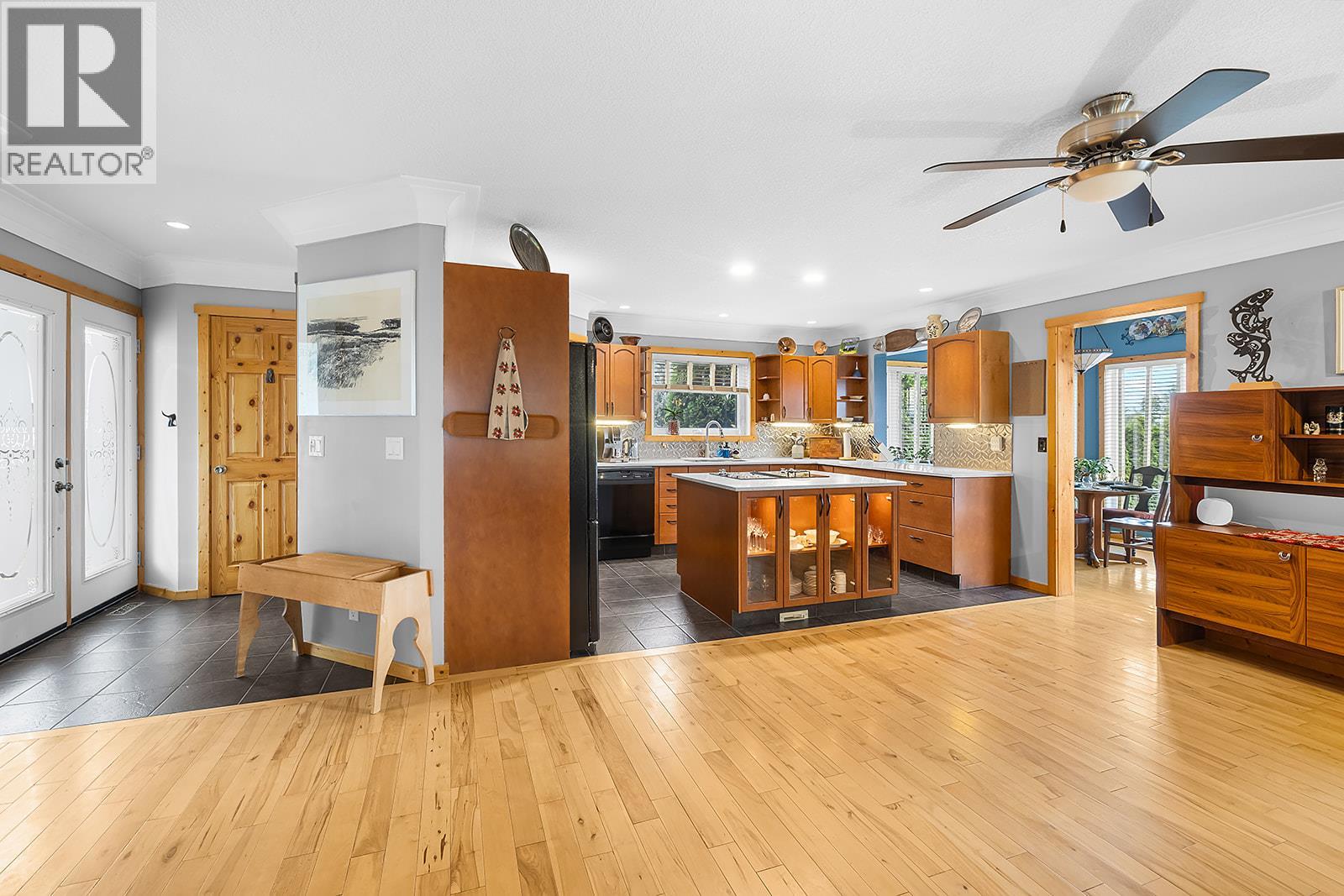 109 2nd Avenue S - 4
