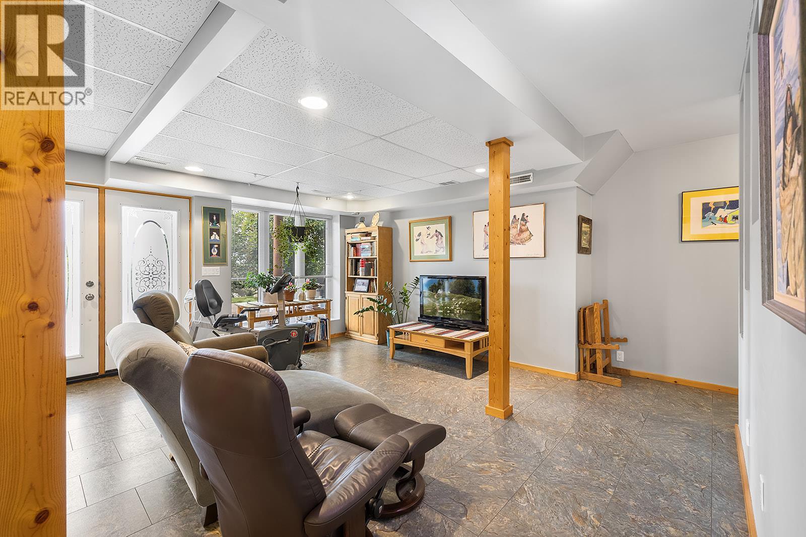 109 2nd Avenue S - 29
