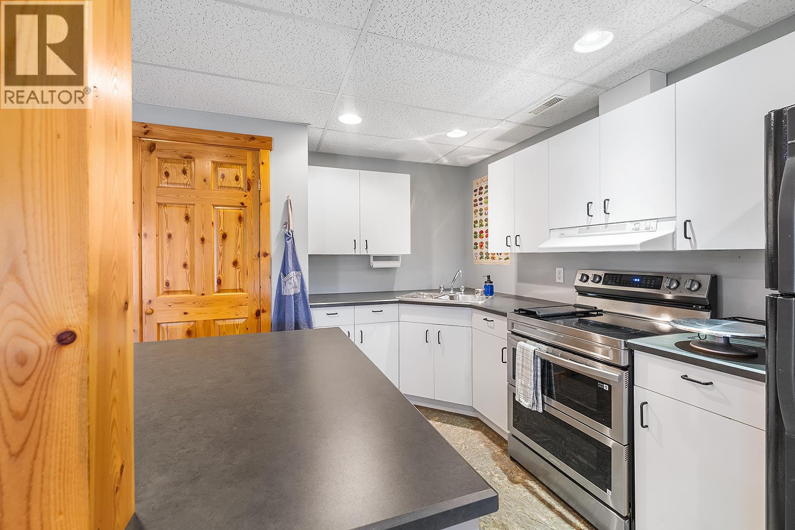 109 2nd Avenue S - 27