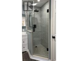 #upper - 210 Ways Bay Drive, Georgina, ON L4P2M7 Photo 7
