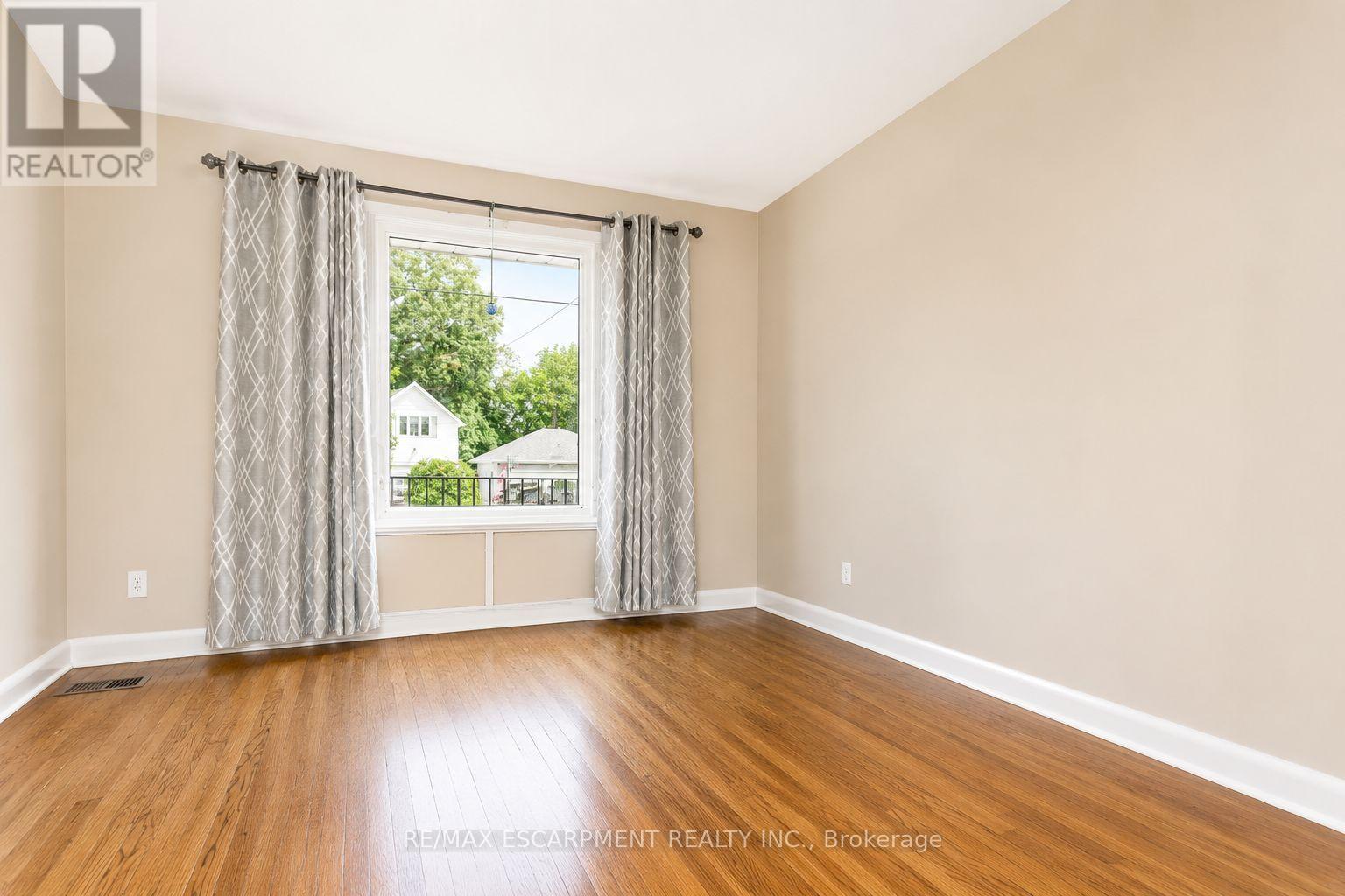 234 BELL STREET - 7