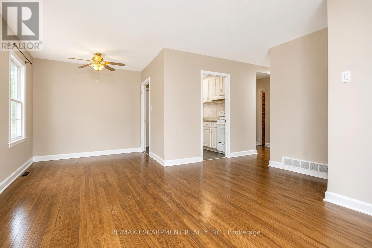 234 BELL STREET - 8