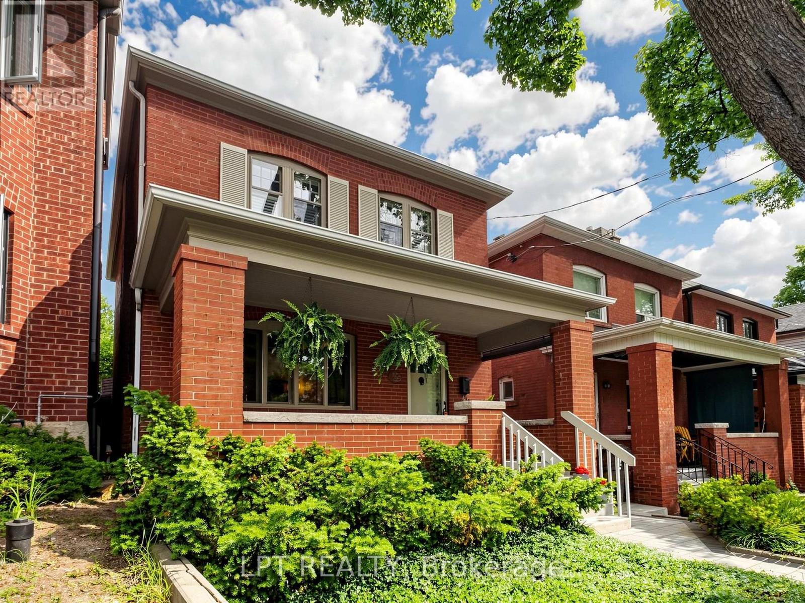 Listing photo of 465 DURIE STREET