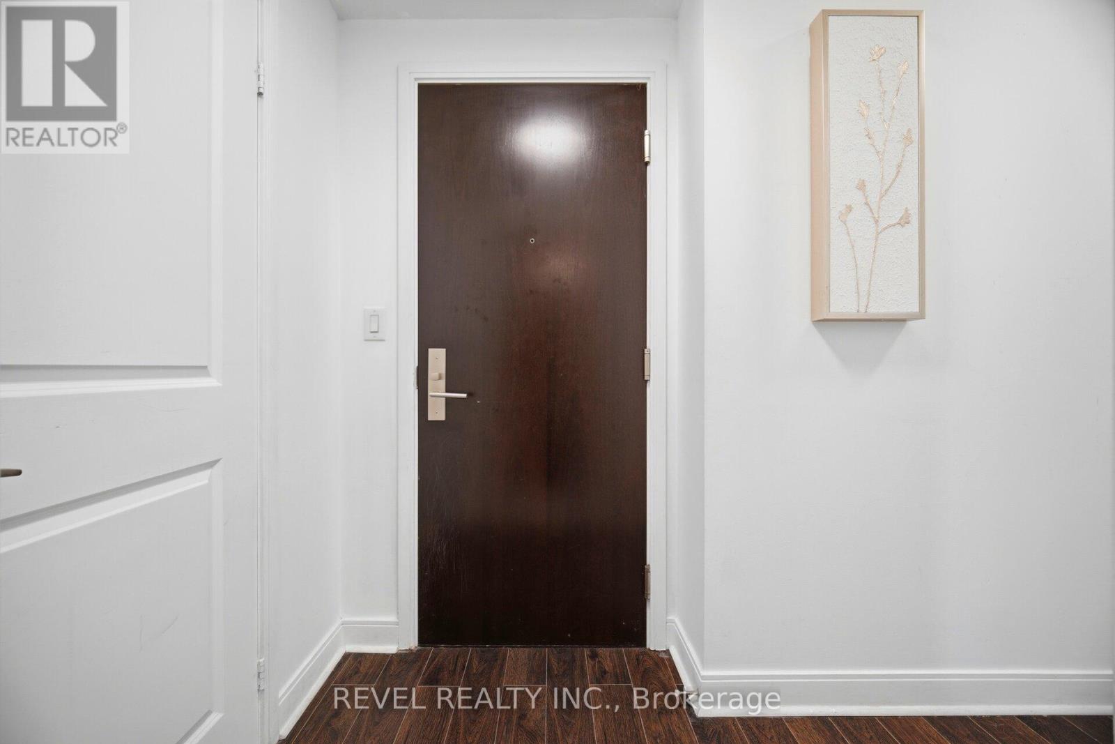 #707 50 ABSOLUTE AVENUE - 9