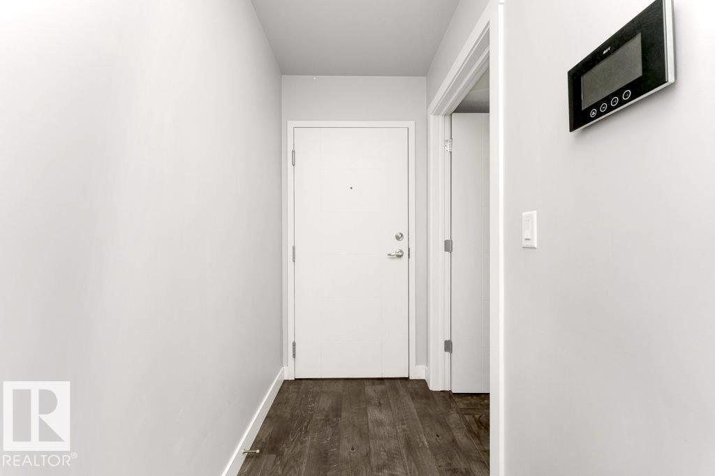 #204 10126 144 ST NW - 23
