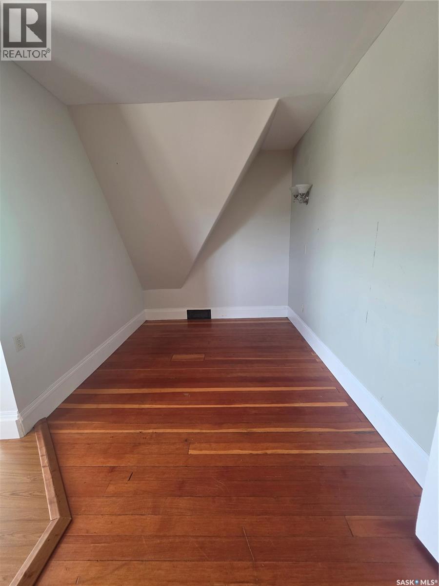 905 2nd STREET - 17
