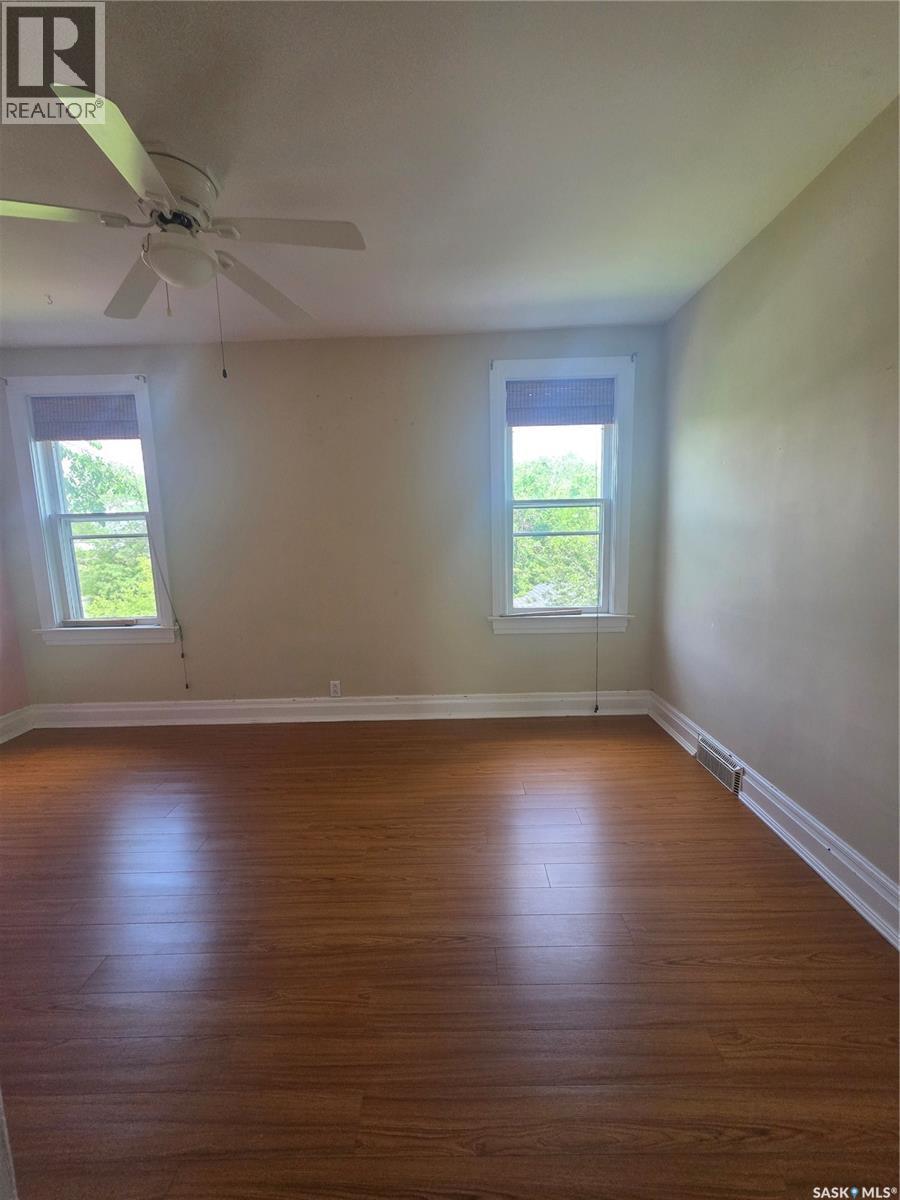 905 2nd STREET - 23