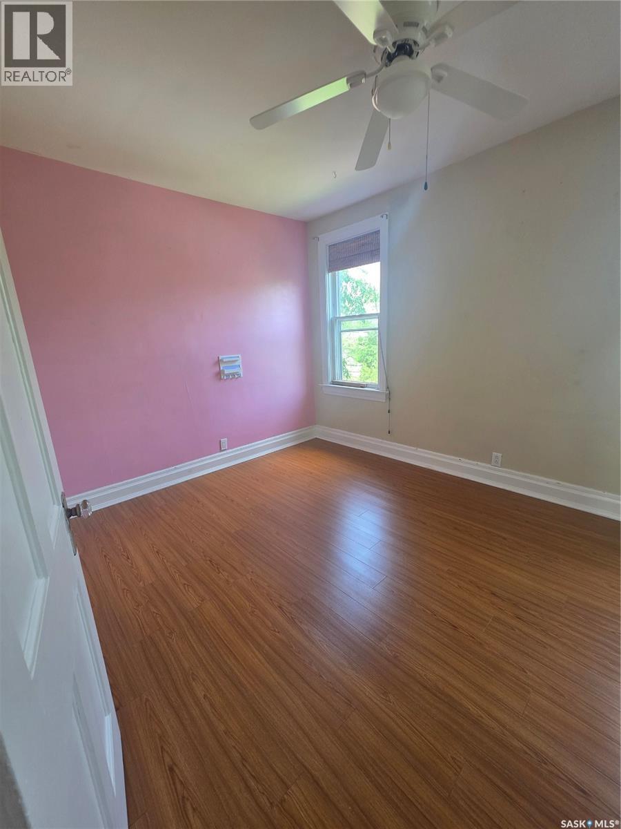 905 2nd STREET - 22