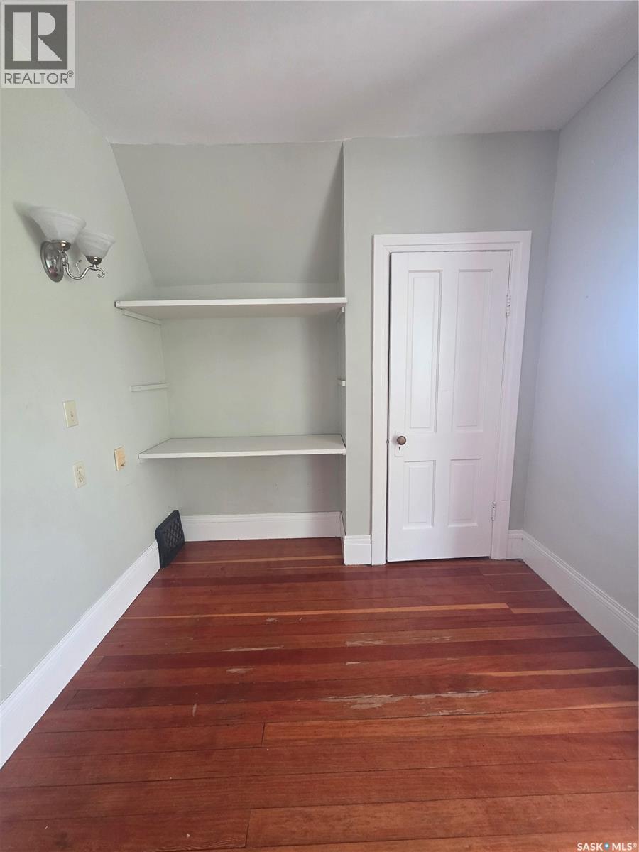 905 2nd STREET - 18