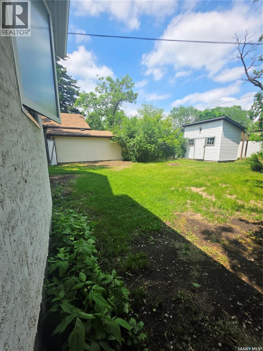 905 2nd STREET - 37