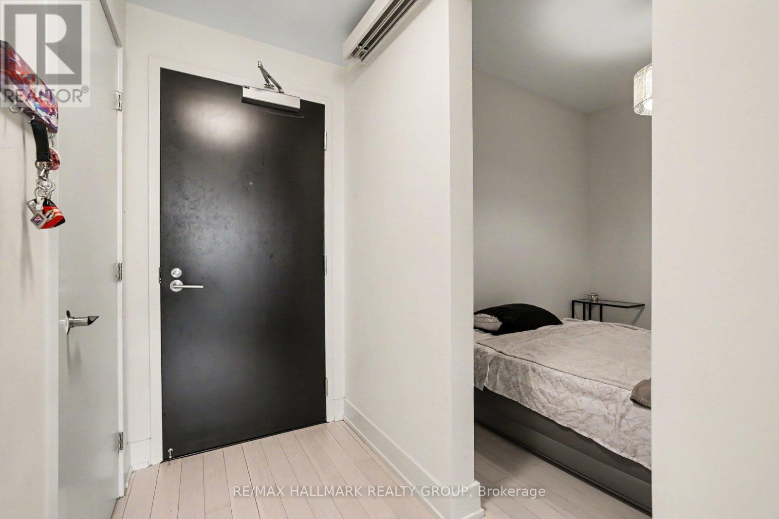 #504 98 RICHMOND ROAD - 5