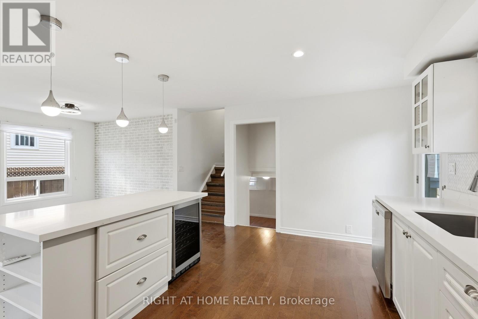 68 OVERBANK DRIVE - 16