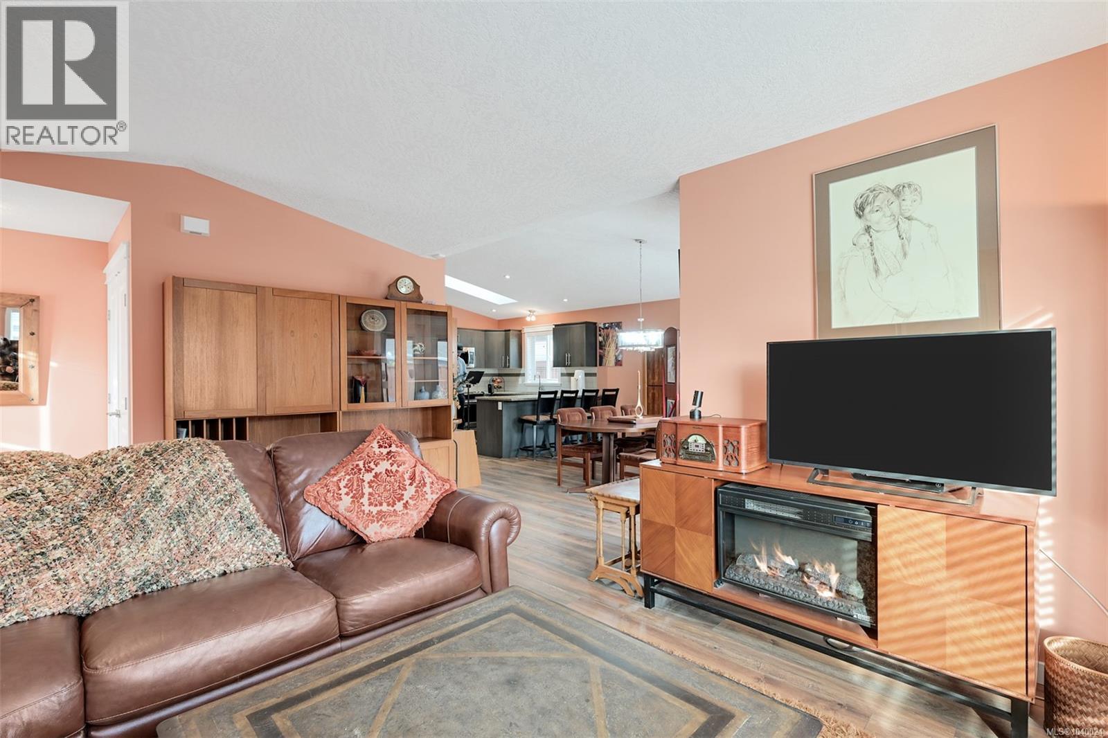 52 7586 Tetayut Rd, Central Saanich