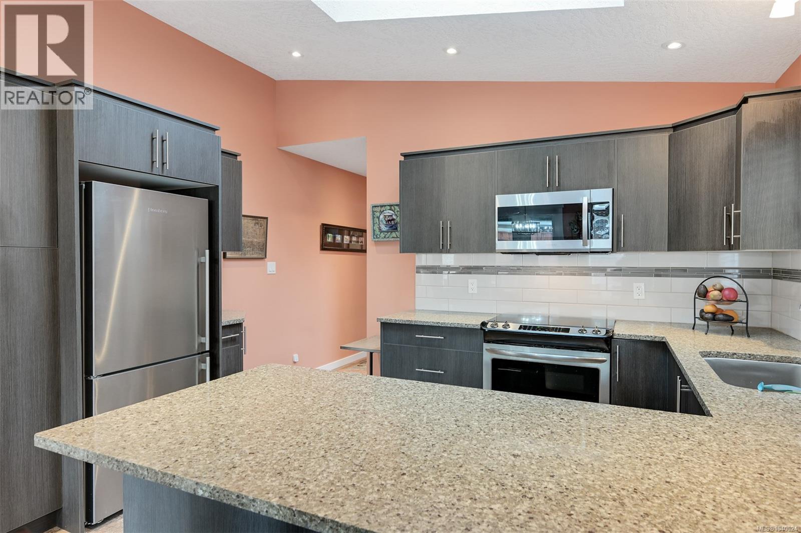 52 7586 Tetayut Rd, Central Saanich