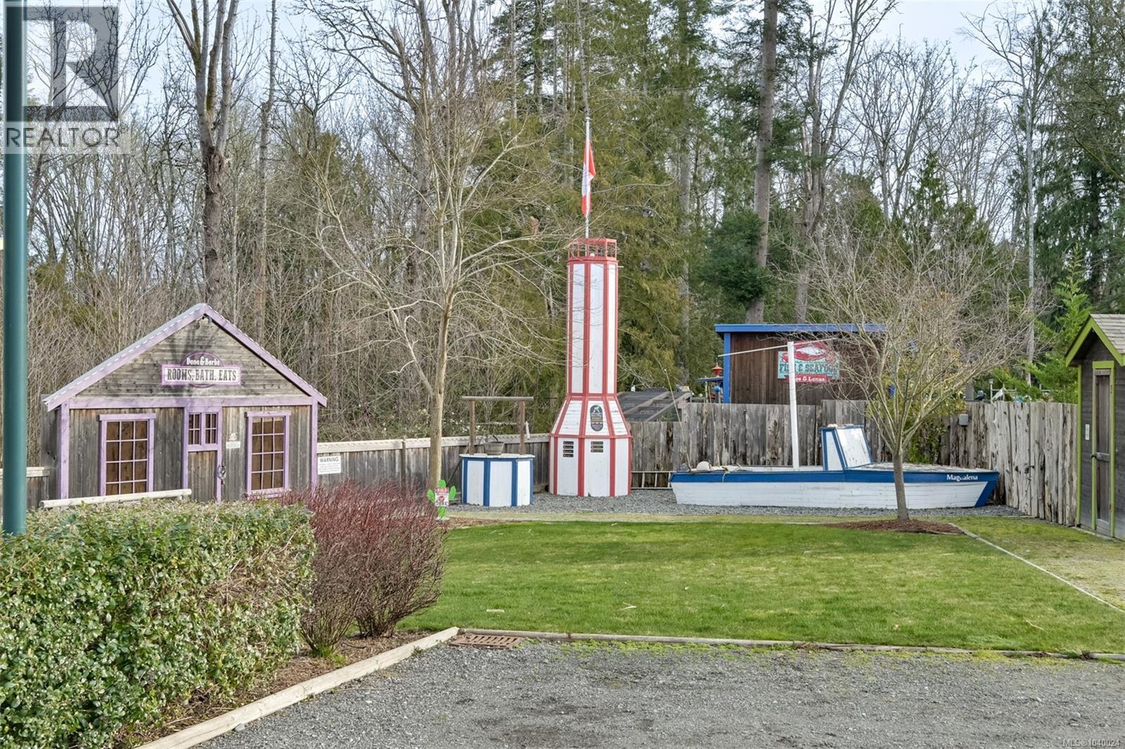52 7586 Tetayut Rd, Central Saanich