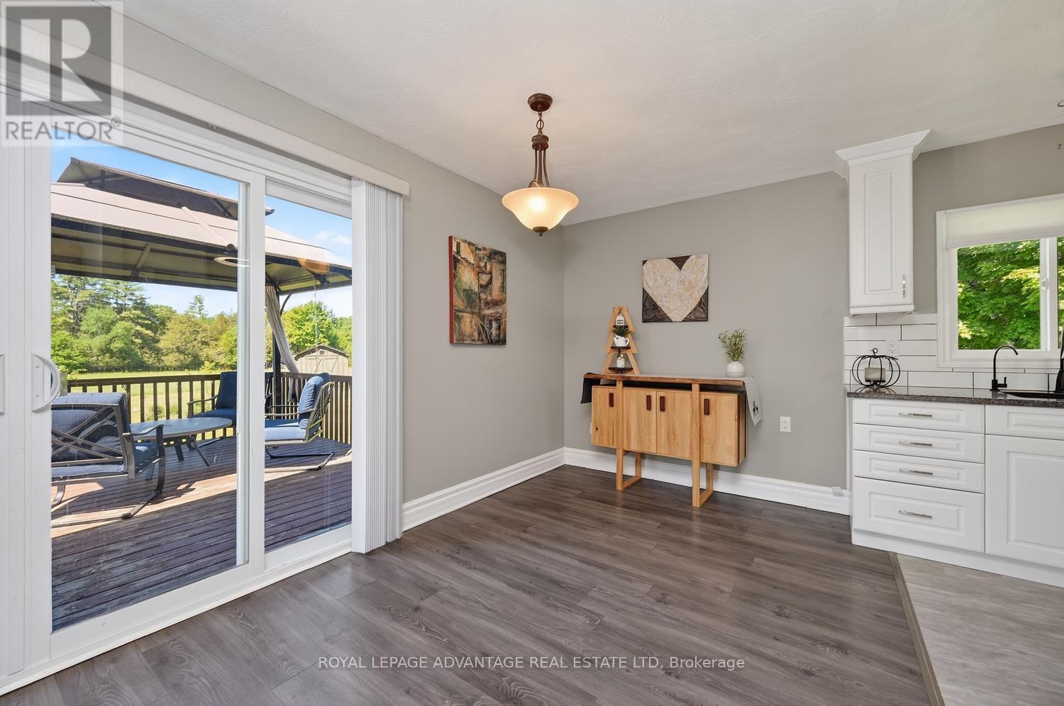 1218 GALBRAITH ROAD - 11