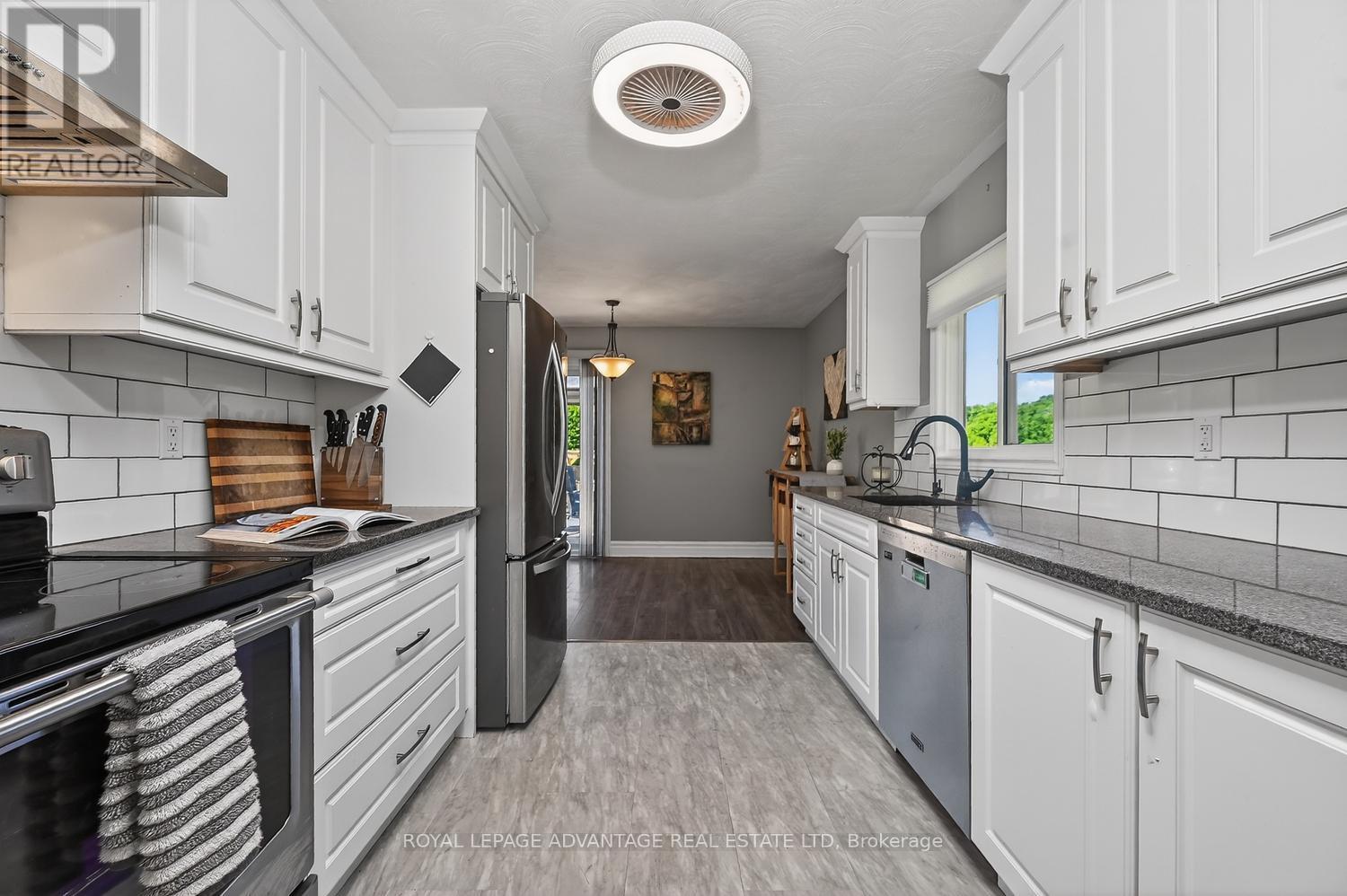 1218 GALBRAITH ROAD - 12