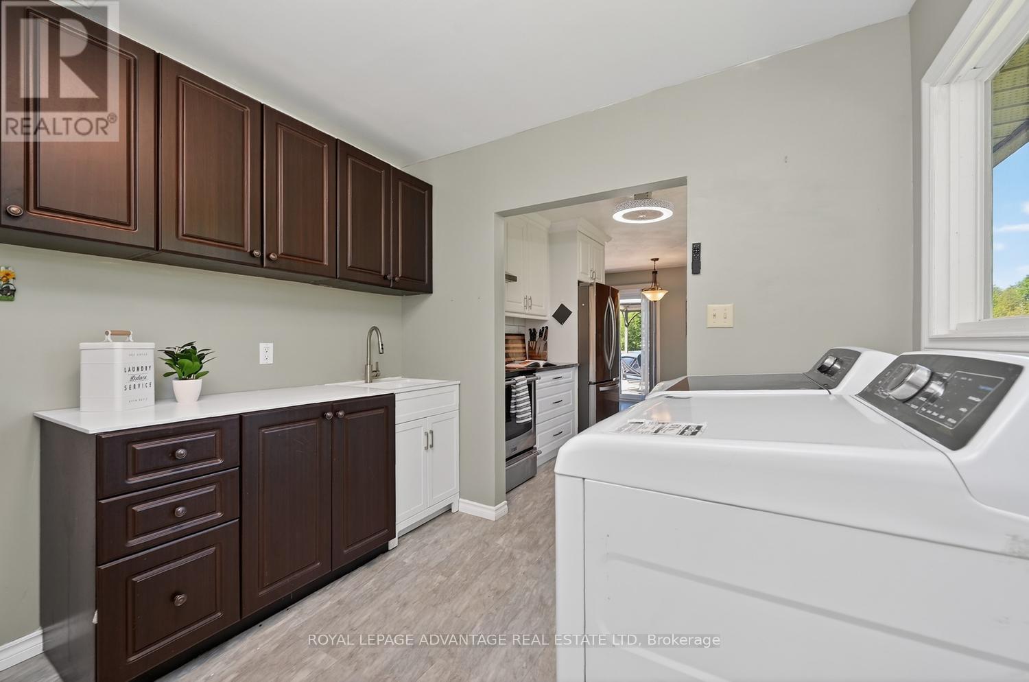 1218 GALBRAITH ROAD - 16