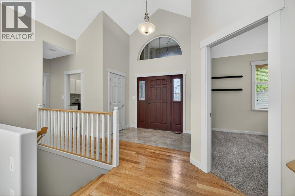 2470 24 Avenue NE - 11