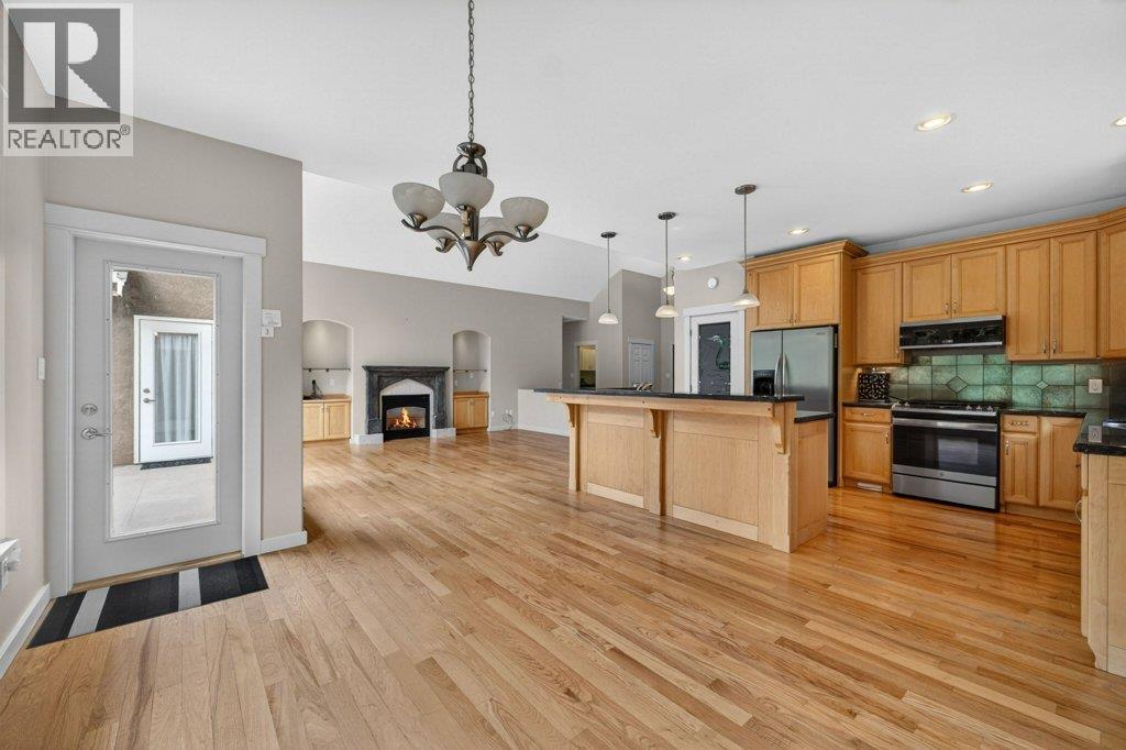 2470 24 Avenue NE - 35