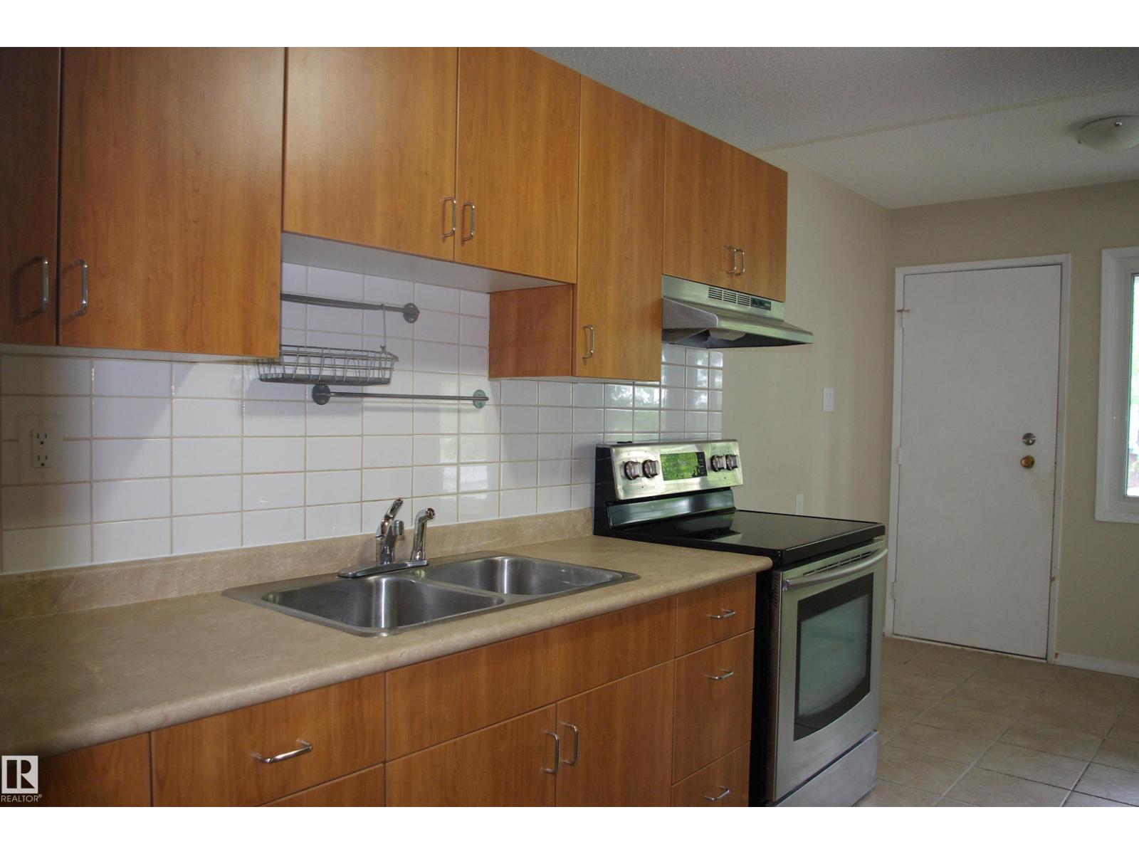 83 AMBERLY CT NW — photo 9