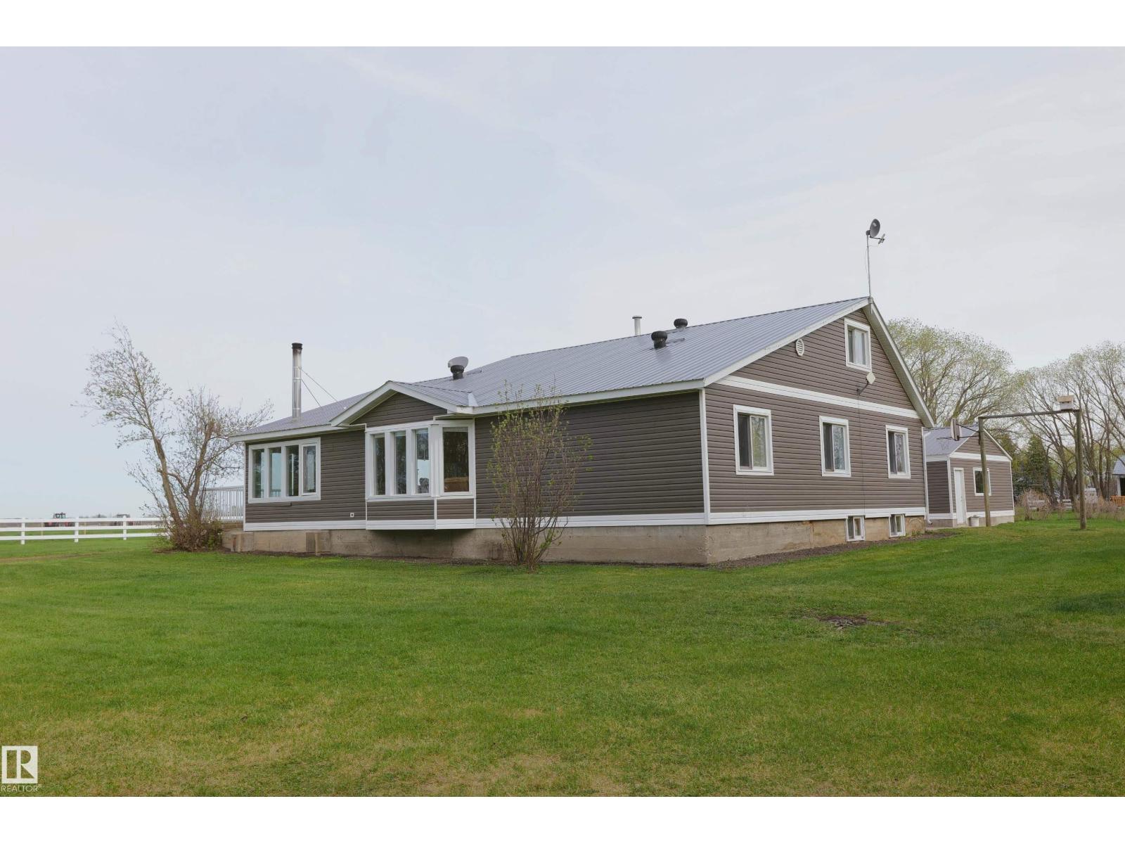 3418 Twp Rd 620 - 10