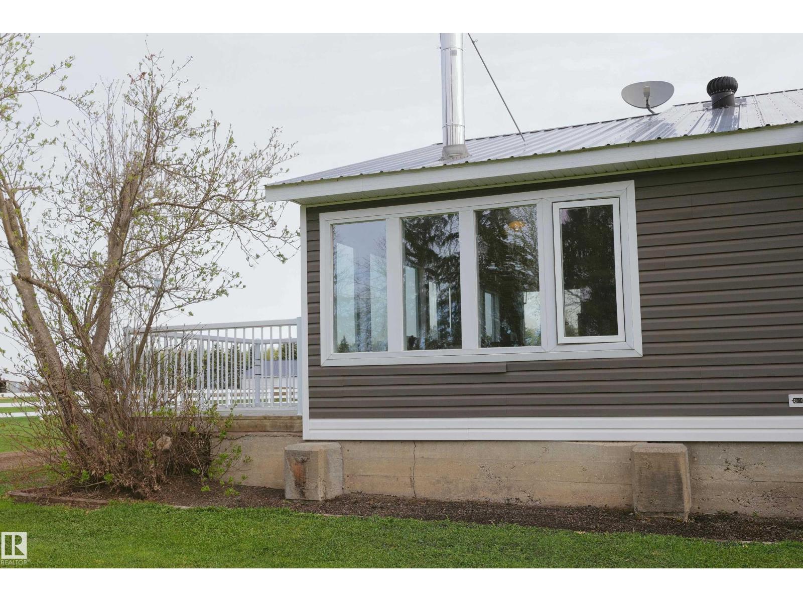 3418 Twp Rd 620 - 11