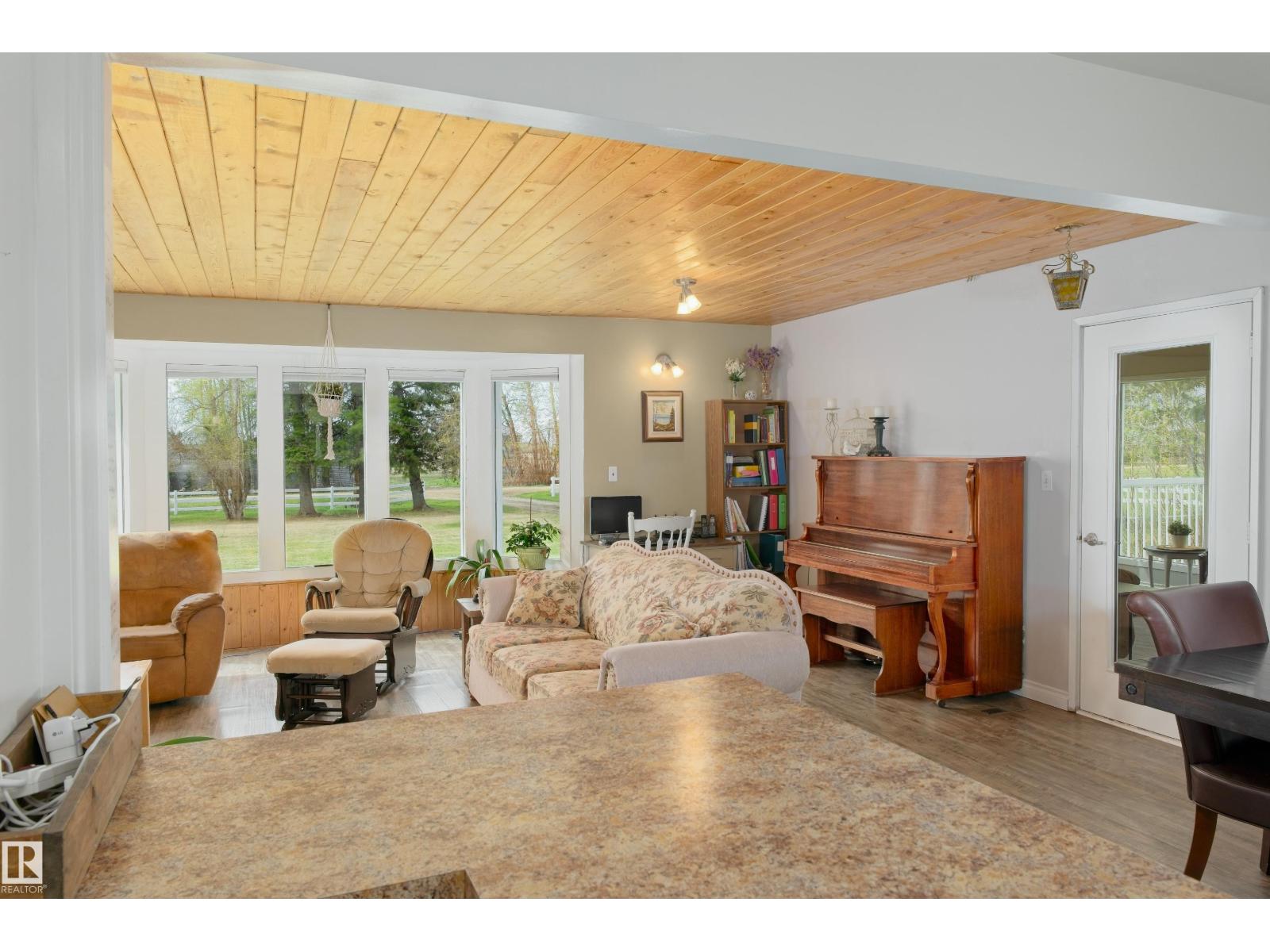 3418 Twp Rd 620 - 17