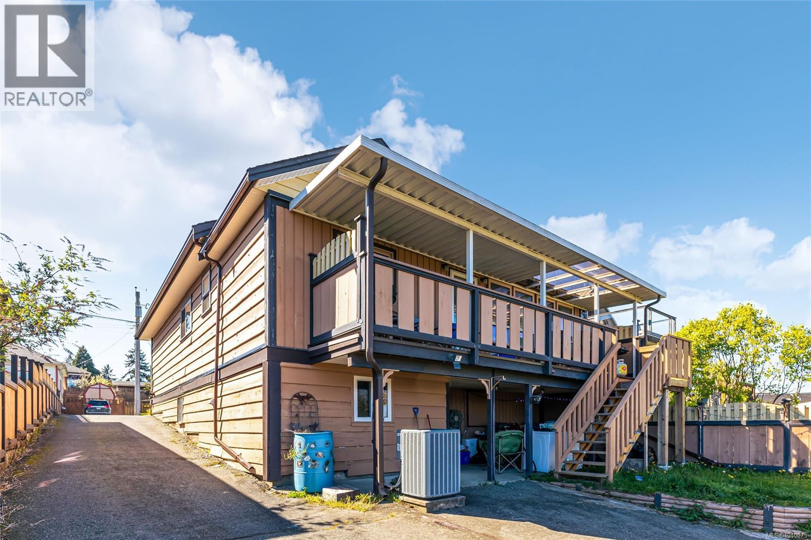 18 Gillespie St S - 30