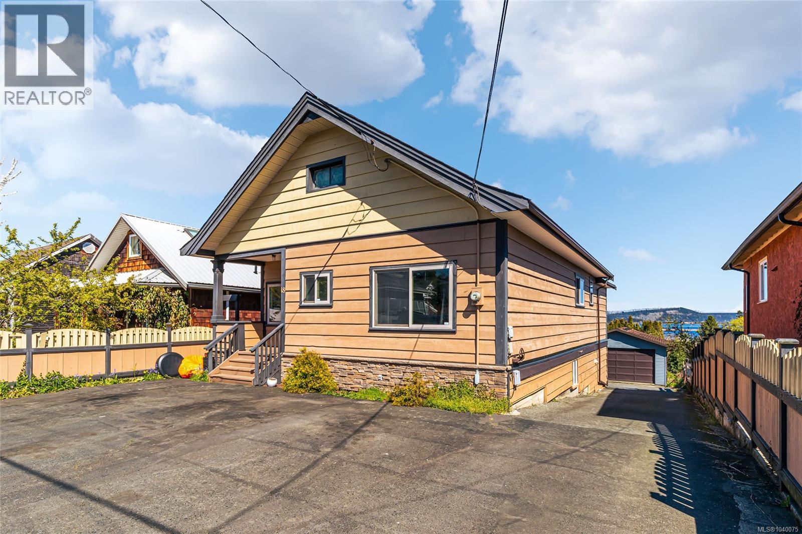 18 Gillespie St S - 35