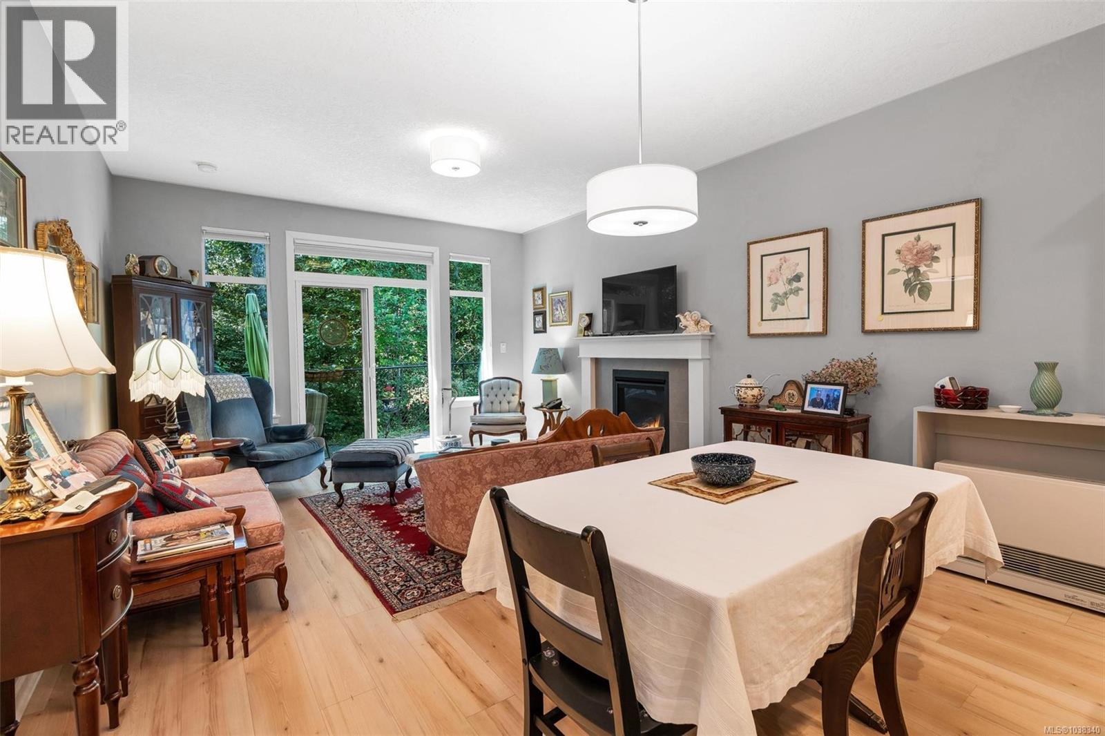 2410 Fern Way - 13